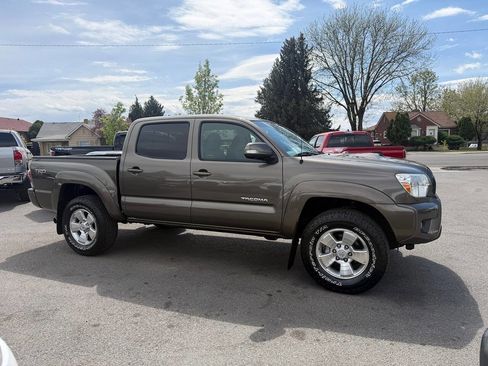 Used 2012 Toyota Tacoma 4x4 Double Cab w/ TRD Sport Pkg image 27