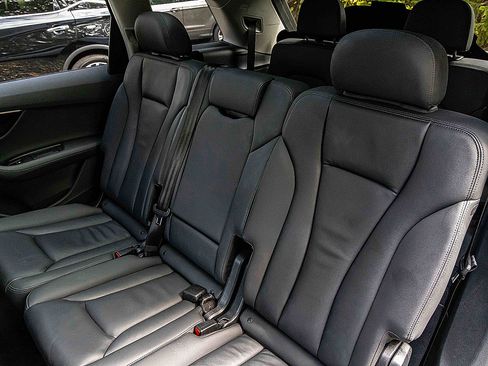 Used 2024 Audi Q7 Premium Plus image 23