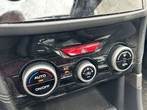 Used 2019 Subaru Forester Premium image 21