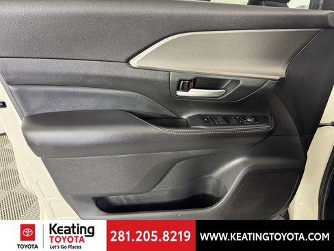 Certified 2024 Toyota Grand Highlander XLE image 13