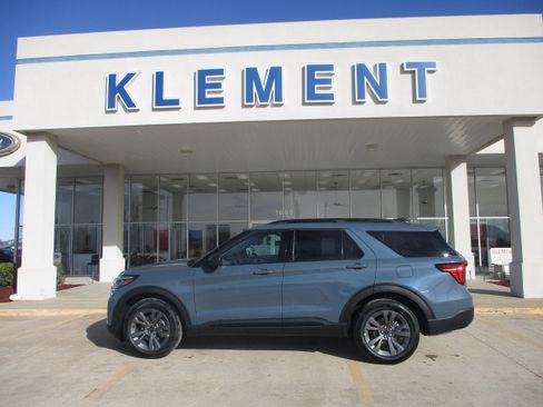 New 2026 Ford Explorer Active w/ Active Comfort Package image 1