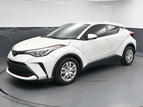 Used 2020 Toyota C-HR LE FWD image 4