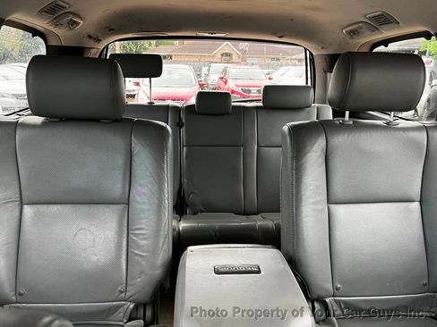 Used 2011 Toyota Sequoia Platinum RWD image 22
