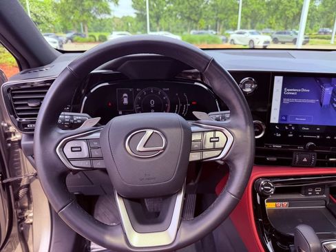 Certified 2025 Lexus NX 250 FWD w/ Accessory Package (K3) image 18