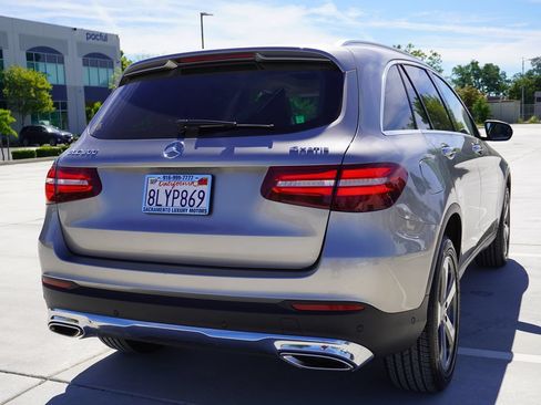 Used 2019 Mercedes-Benz GLC 300 4MATIC image 10