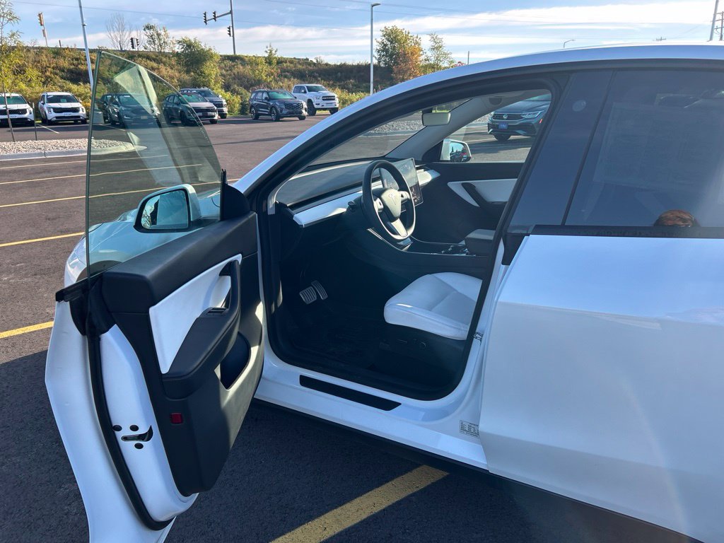 Used 2021 Tesla Model Y Performance AWD/4WD image 6