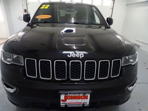 Certified 2022 Jeep Grand Cherokee Laredo X AWD/4WD image 24