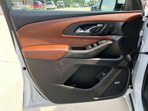 Used 2019 Chevrolet Traverse High Country w/ LPO, Floor Liner Package image 9