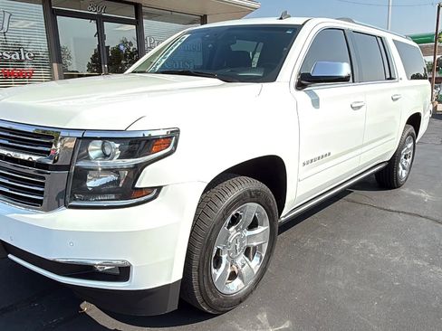 Used 2015 Chevrolet Suburban LTZ image 3
