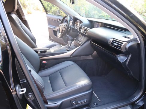 Used 2016 Lexus IS 300 AWD image 24