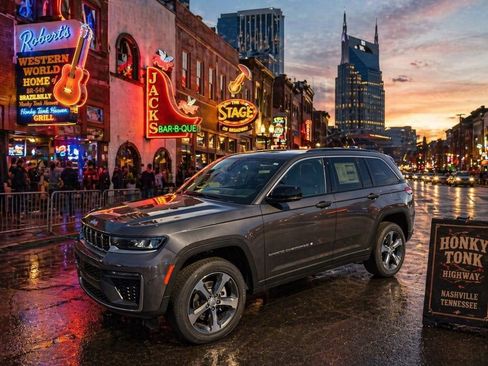 New 2026 Jeep Grand Cherokee Limited RWD image 1