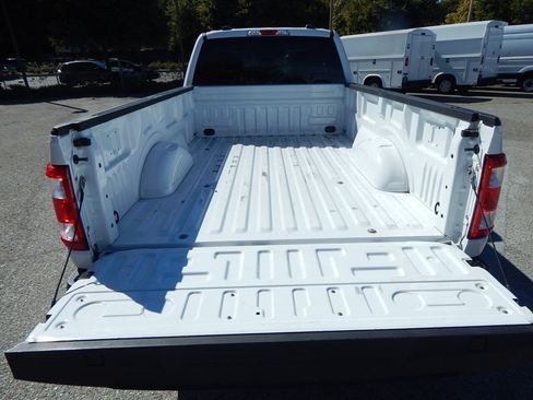 Used 2023 Ford F150 XL RWD image 3