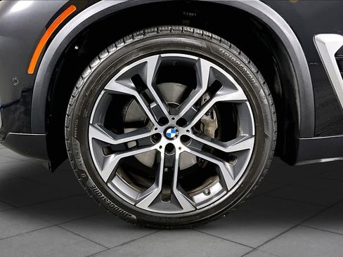 Used 2024 BMW X5 sDrive40i w/ Premium Package RWD image 11