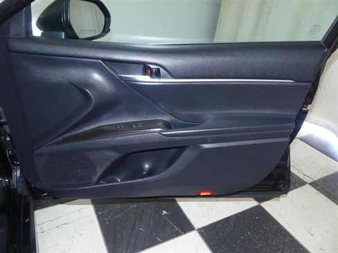 Used 2021 Toyota Camry SE AWD/4WD image 21