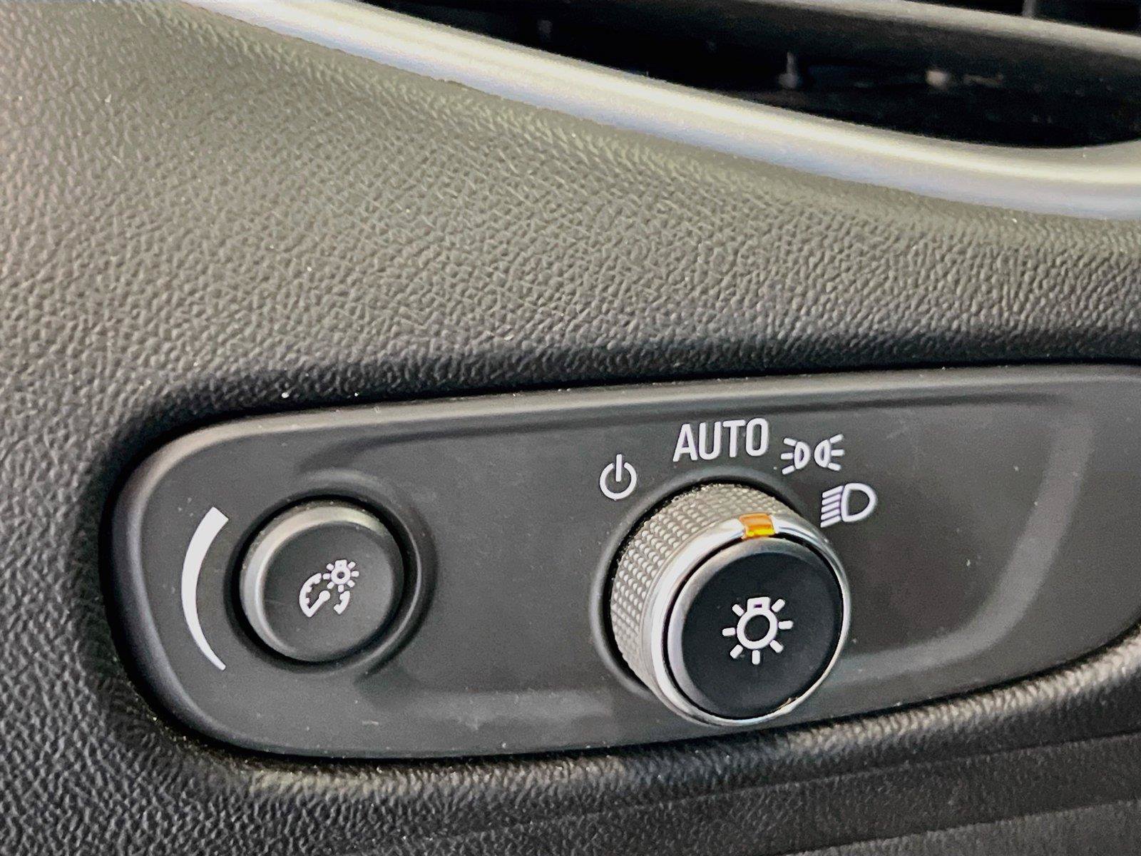 Used 2024 Chevrolet Malibu LT FWD image 14