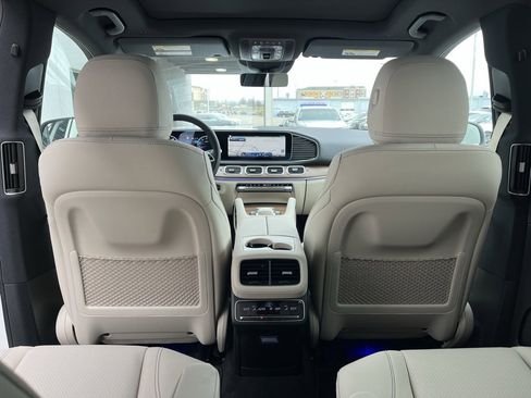 Certified 2025 Mercedes-Benz GLS 450 4MATIC image 58