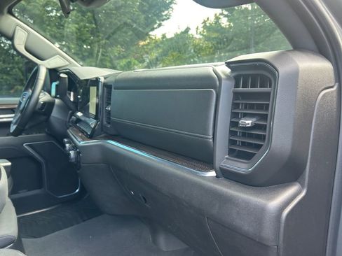 Used 2024 Chevrolet Silverado 2500 LT w/ Convenience Package AWD/4WD image 27