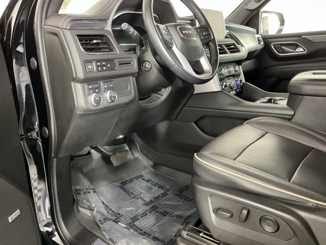 Used 2023 GMC Yukon XL SLT w/ SLT Premium Package AWD/4WD image 15