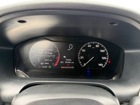 Certified 2025 Honda HR-V LX image 11