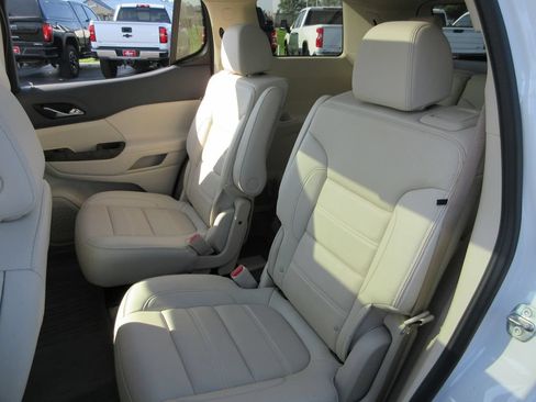 Certified 2022 GMC Acadia Denali w/ Denali Ultimate Package AWD/4WD image 21