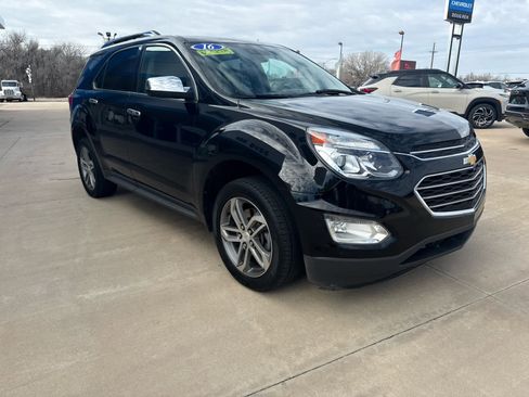 Used 2016 Chevrolet Equinox LTZ w/ Enhanced Convenience Package image 4