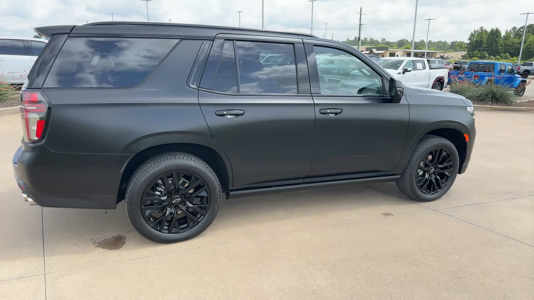 Used 2024 Chevrolet Tahoe High Country RWD image 8