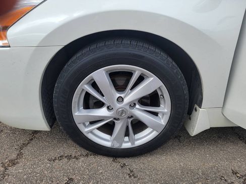 Used 2015 Nissan Altima 2.5 SL w/ Technology Package FWD image 33