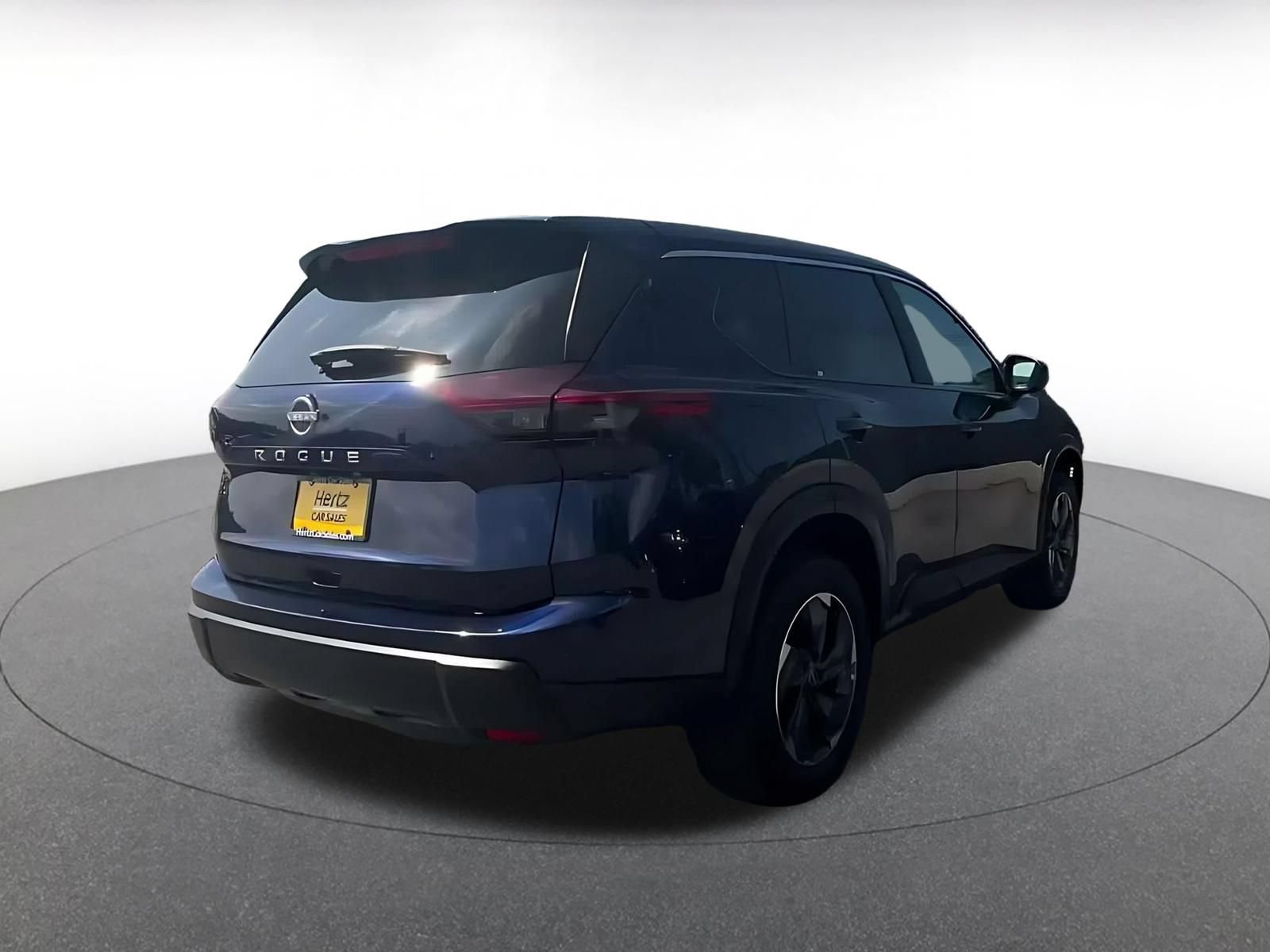 Used 2025 Nissan Rogue SV FWD image 14