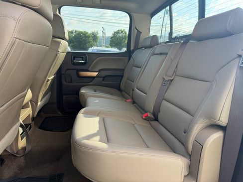 Used 2018 Chevrolet Silverado 1500 LTZ AWD/4WD image 19