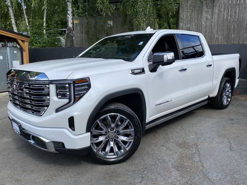 Used 2024 GMC Sierra 1500 Denali AWD/4WD image 1