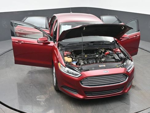 Used 2016 Ford Fusion SE image 62
