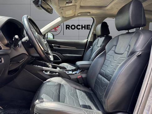 Used 2022 Kia Telluride SX w/ SX Prestige Package AWD/4WD image 10
