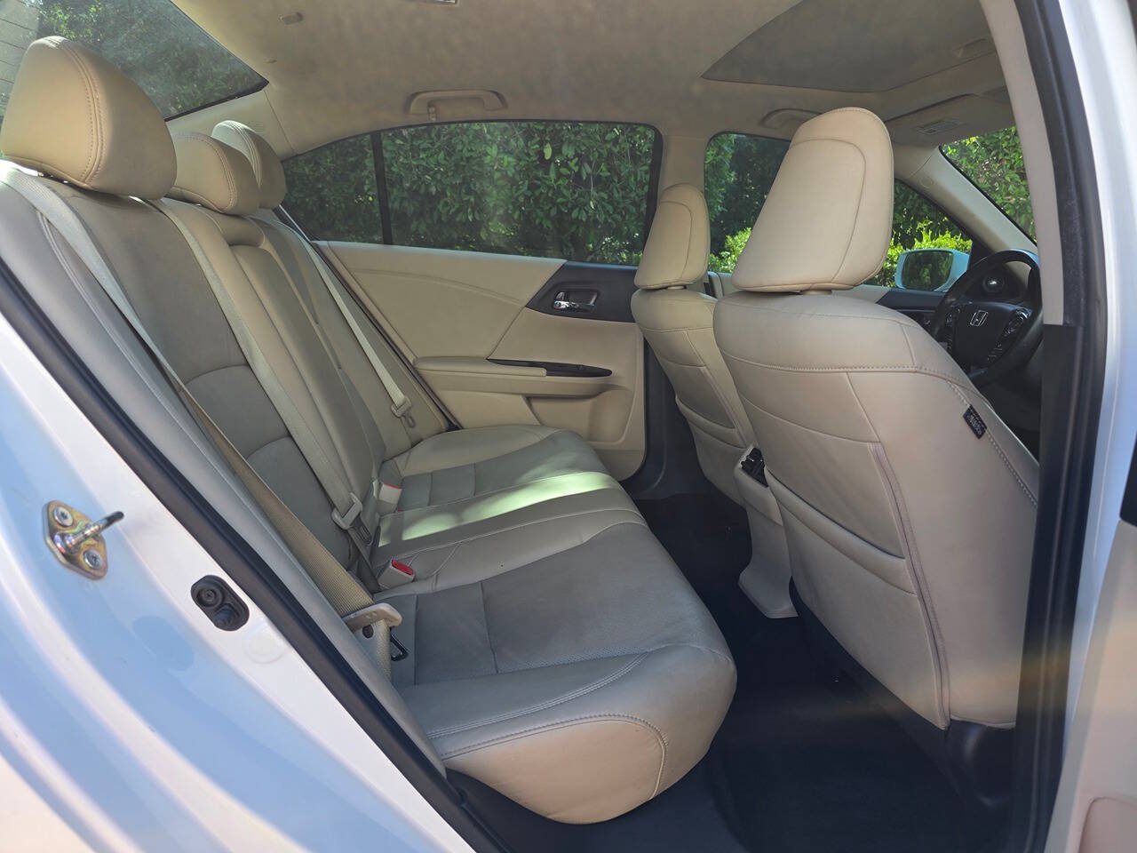Used 2016 Honda Accord Touring image 38