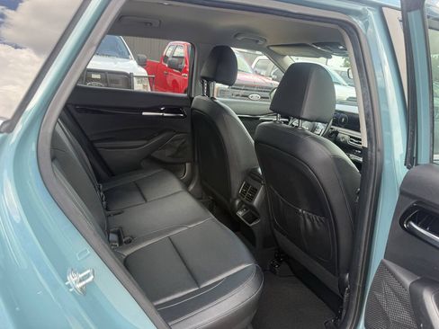 Used 2024 Kia Seltos EX FWD image 15