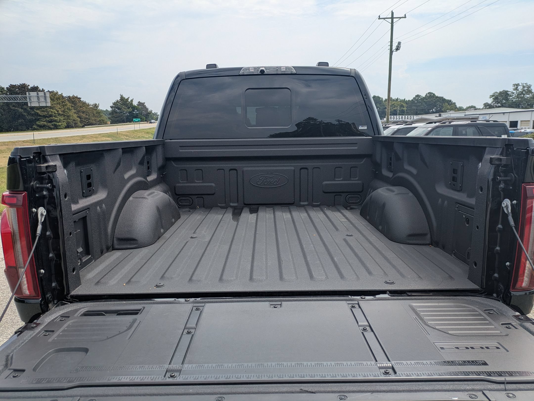Used 2026 Ford F150 Raptor w/ Equipment Group 803A Raptor R AWD/4WD image 32