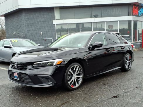 Used 2024 Honda Civic Touring image 3