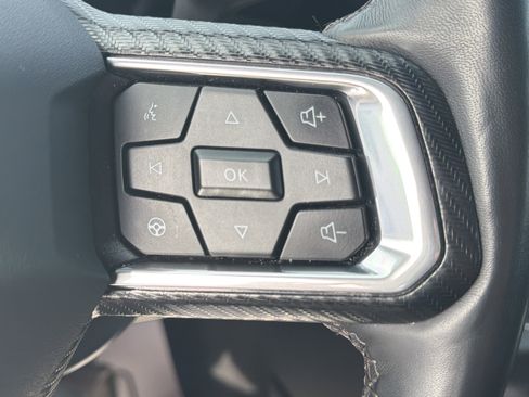 Used 2025 Ford Mustang Premium image 19