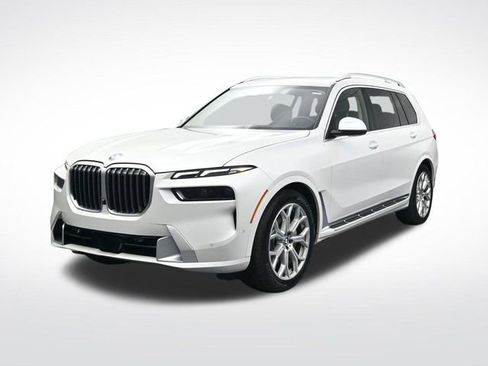 Used 2024 BMW X7 xDrive40i image 10