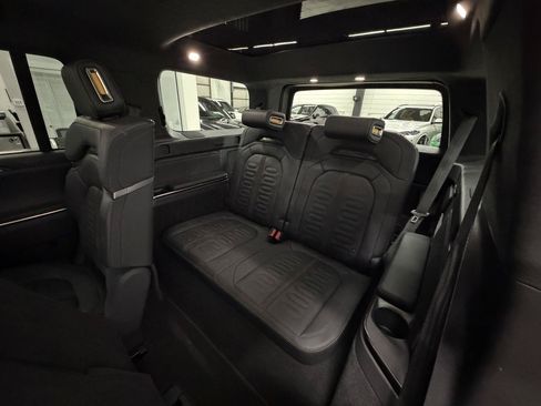 Used 2023 Rivian R1S Adventure AWD/4WD image 17