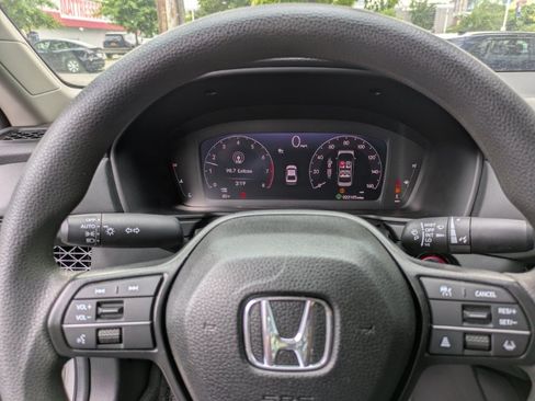 Used 2024 Honda Accord LX image 10