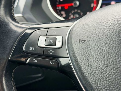 Used 2020 Volkswagen Tiguan SE R-Line image 26