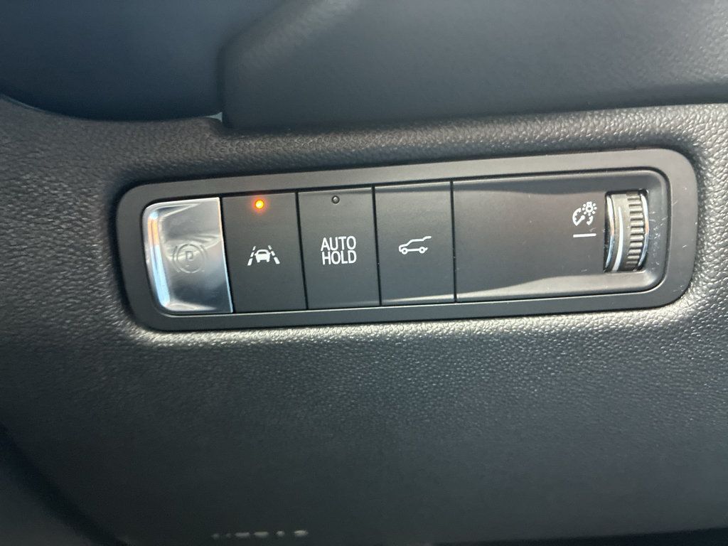 Used 2024 Chevrolet Equinox EV LT FWD image 21