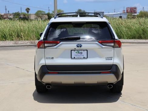 Certified 2022 Toyota RAV4 Limited AWD/4WD image 7
