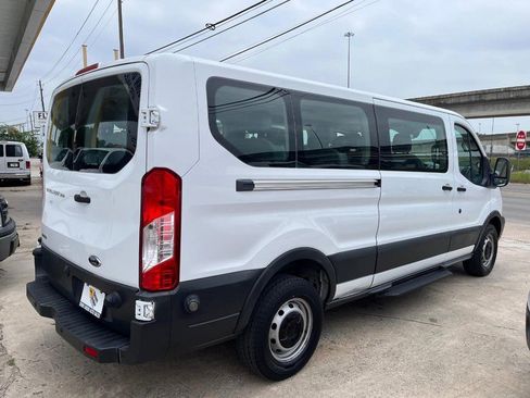 Used 2016 Ford Transit 350 XL RWD image 4