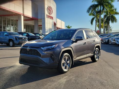 Used 2024 Toyota RAV4 XLE image 2
