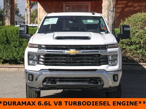 Used 2024 Chevrolet Silverado 2500 LT image 3