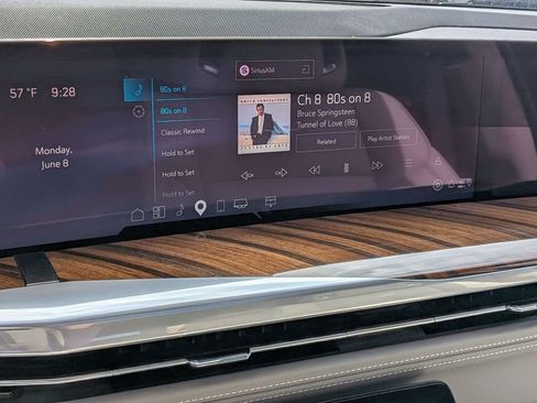 Certified 2026 Cadillac Escalade ESV Platinum Sport w/ LPO, Floor Liner Package AWD/4WD image 13