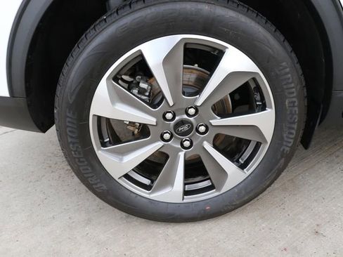 Used 2023 Ford Escape Platinum AWD/4WD image 7