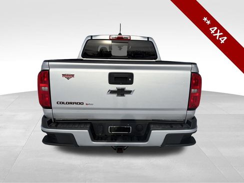 Used 2019 Chevrolet Colorado LT w/ Redline Special Edition image 5