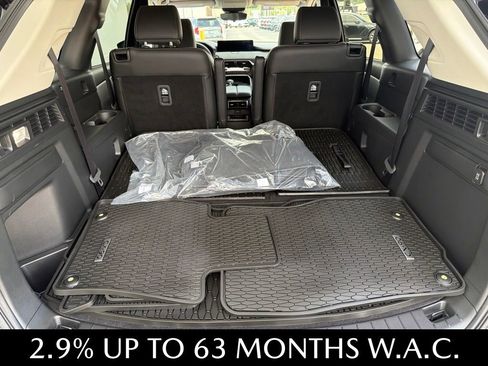 Used 2025 MAZDA CX-90 Plug-In Hybrid w/ Preferred AWD/4WD image 9